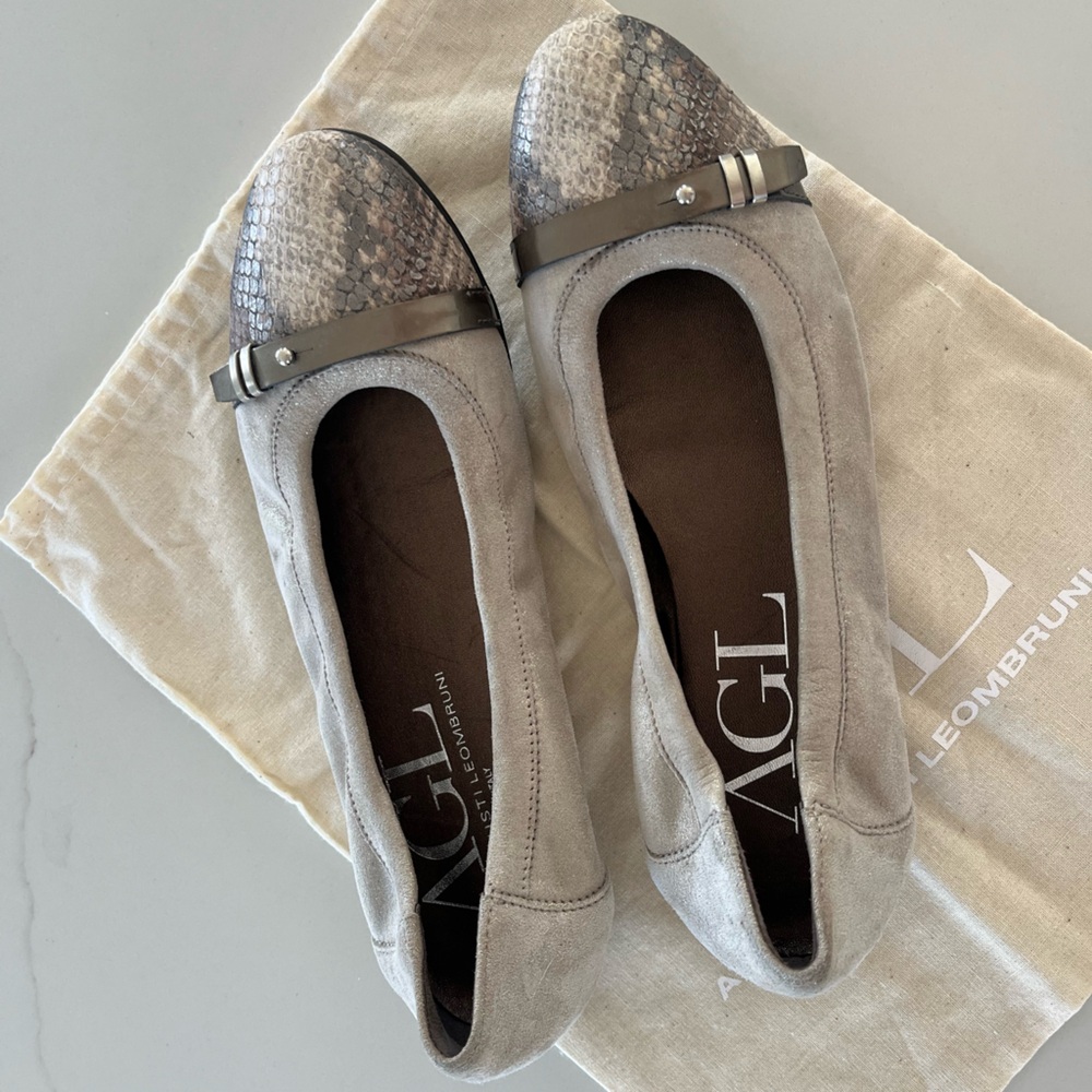 AGL Attilio Giusti Leombruni - Suede
Captoe Buckle Ballet Flats - Size EU 39 - Picture 5 of 7